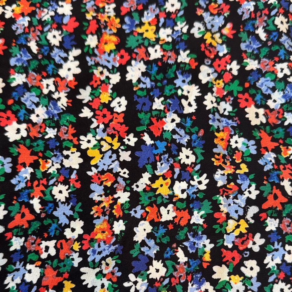 GAP Multicolor Floral Blouse women’s size medium black blue white green v neck - Picture 3 of 10